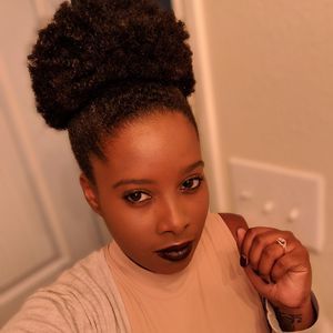 Meet your Posher, Alyssa